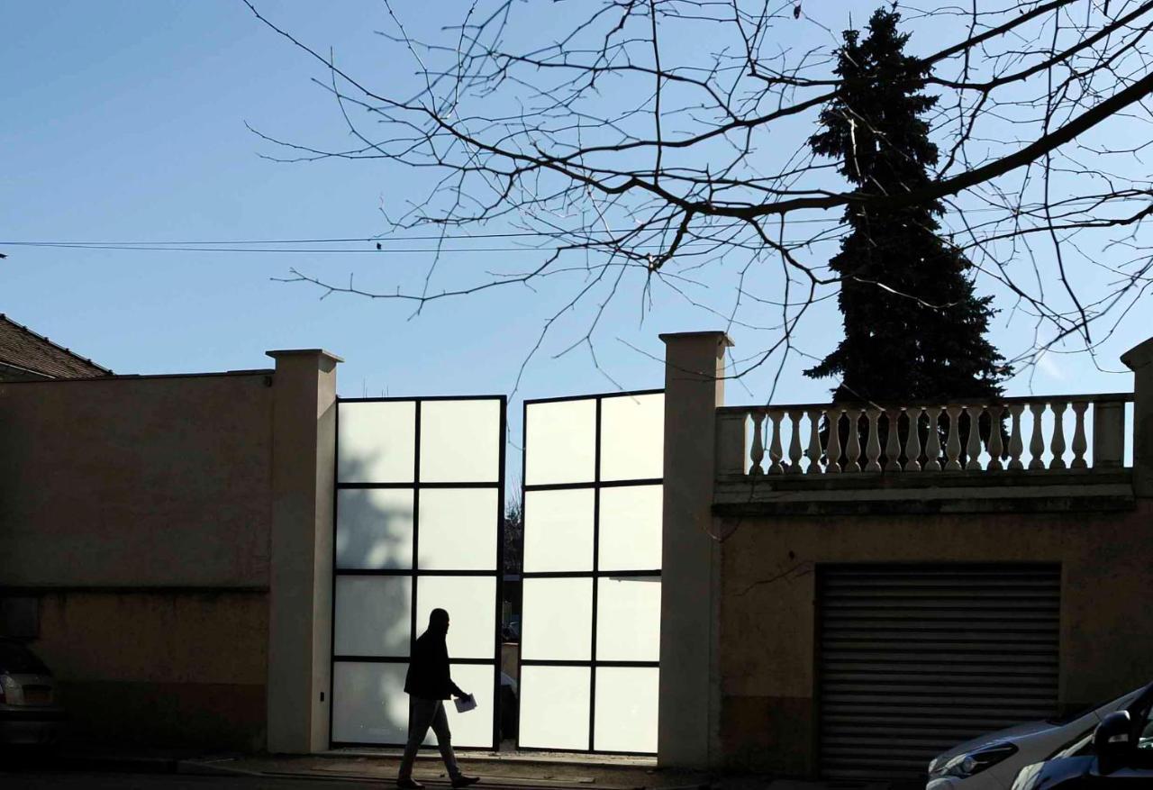 Chambres D'Hotes Vue Sur La Muraille De Sens Bagian luar foto